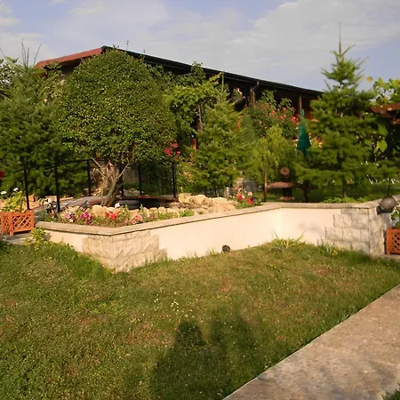 Letuga Holiday